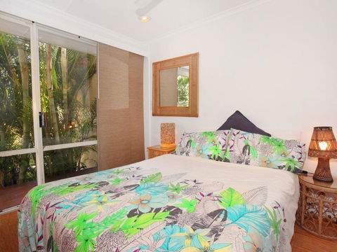 Okinja 71 - Tropical 4 BDRM Home With Pool - Accommodation Mermaid Beach 2