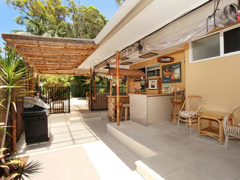 Okinja 71 - Tropical 4 BDRM Home With Pool - Accommodation Mermaid Beach 1