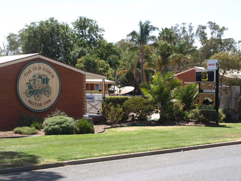 Old Coach Motor Inn Echuca - Accommodation Mermaid Beach 0