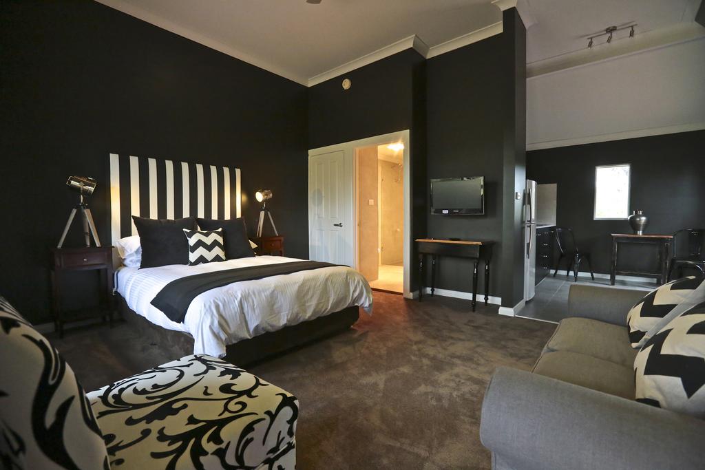 Currency Creek SA Accommodation Mermaid Beach