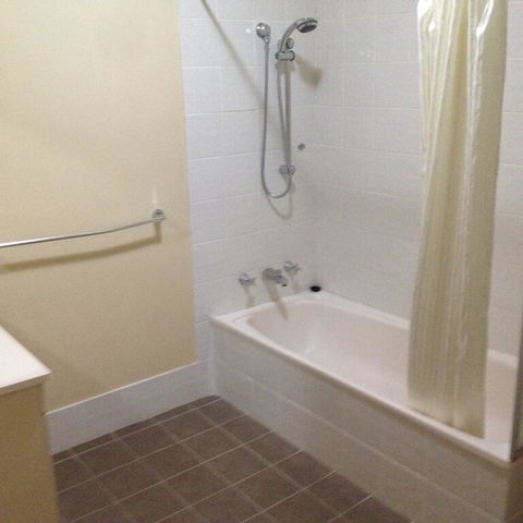 Oxley Court Serviced Apartments - Accommodation Mermaid Beach 3