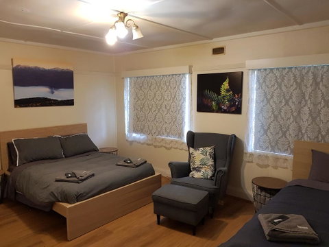 Pandani House - Accommodation Mermaid Beach 2