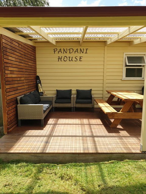 Pandani House - Accommodation Mermaid Beach 1