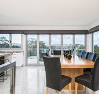 Paradise Point - Tamar Valley 14 Persons Residence with pool - Accommodation Mermaid Beach