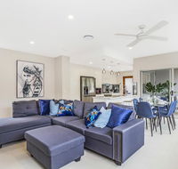 Park Avenue Luxe Townhouse Brand New Sleeps 9 - Accommodation Mermaid Beach