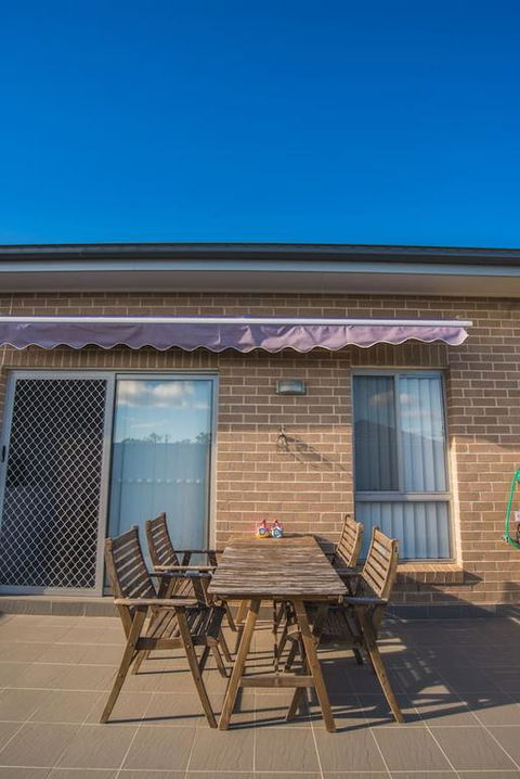 PEACEFUL 2Kingbed RootyHill Townhouse Near Station - Accommodation Mermaid Beach 3