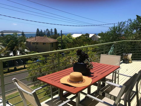 Pemberley, 30 Stewart Street - Accommodation Mermaid Beach 1