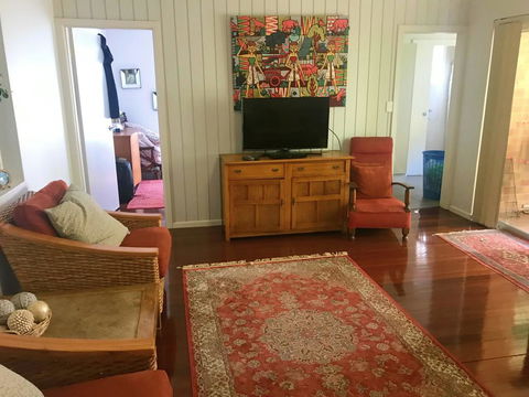 Pemberley, 30 Stewart Street - Accommodation Mermaid Beach 2