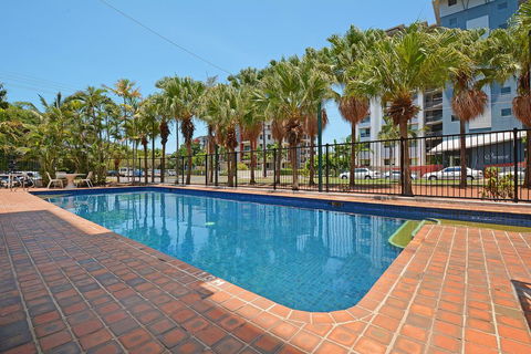 Peninsular Apartments - Accommodation Mermaid Beach 1