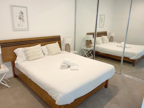 Perfect Short Term Stay In Brissy Cozy & Relax - Accommodation Mermaid Beach 2