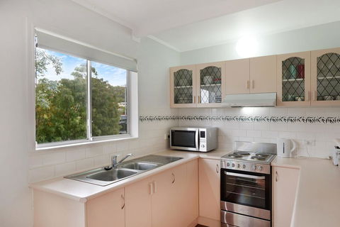 Pet-friendly Beach House @ Kianga - Accommodation Mermaid Beach 2