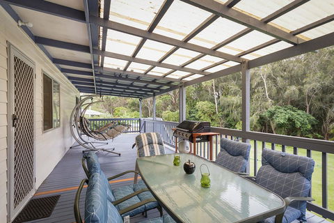 Pet-friendly Beach House @ Kianga - Accommodation Mermaid Beach 0