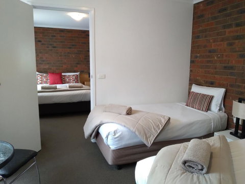 Pevensey Motor Lodge - Accommodation Mermaid Beach 2