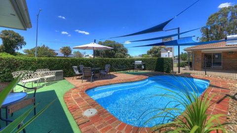 Pevensey Motor Lodge - Accommodation Mermaid Beach 0