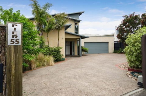 PIER 55 - DROMANA... - Accommodation Mermaid Beach 2
