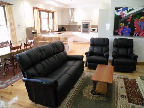 Pinkerton Hill Naracoorte - Accommodation Mermaid Beach 3