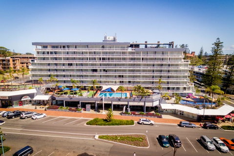 Port Pacific Resort - Accommodation Mermaid Beach 2