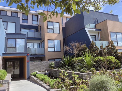 Pride Bentleigh Apartment With Private Garden - Accommodation Mermaid Beach 3