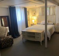 Private room downstairs area - Accommodation Mermaid Beach