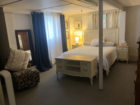 Private Room Downstairs Area - Accommodation Mermaid Beach 0