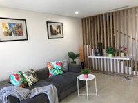 Private Room in Modern Comfortable Home Stay