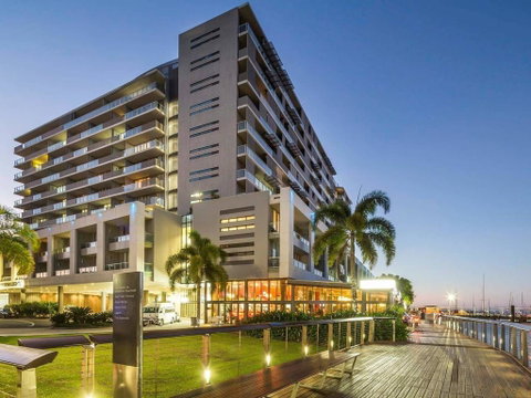 Privately Owned Hotel Room By Cairns Marina 222 - Accommodation Mermaid Beach 1