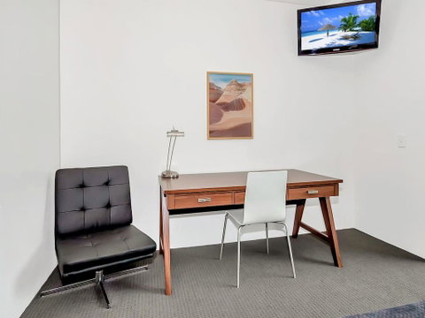 Privately Owned Hotel Room By Cairns Marina 222 - Accommodation Mermaid Beach 2