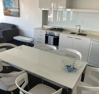 Q1 1 Bedroom apartment on 30th floor - Accommodation Mermaid Beach
