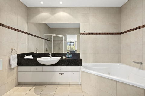 Quality Hotel Parklake Shepparton - Accommodation Mermaid Beach 3