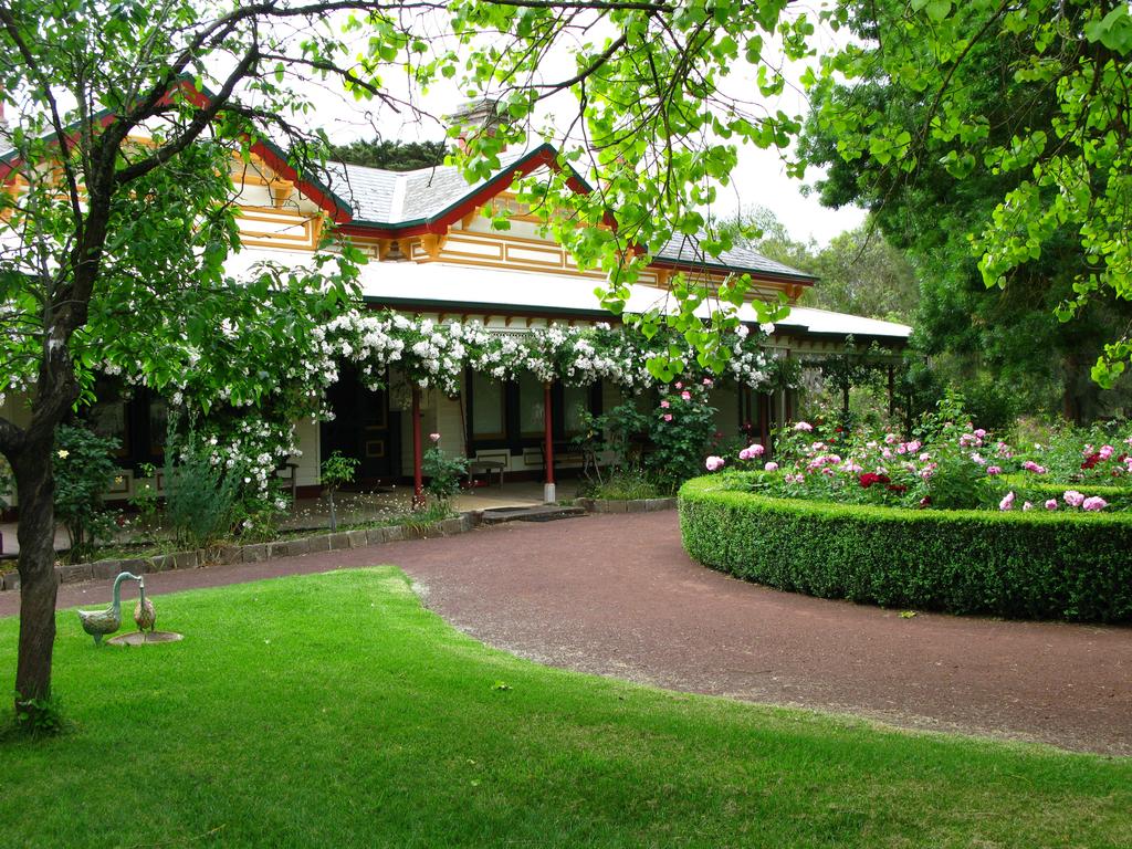 Minjah VIC Accommodation Mermaid Beach