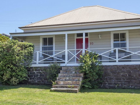 Quarryman's Cottage - Country Style In Town - Accommodation Mermaid Beach 0