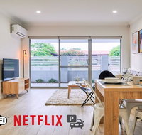 Quiet Large Balcony Living - Accommodation Mermaid Beach