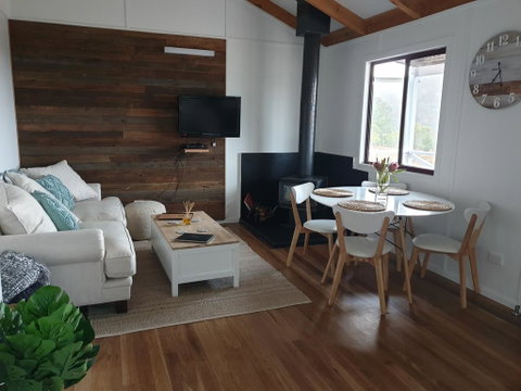 R & R On The Ravine - Accommodation Mermaid Beach 1