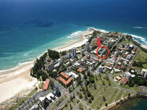 RAINBOW BAY 3 Bed Ocean Views & SPA On Roof Terrace - Accommodation Mermaid Beach 2