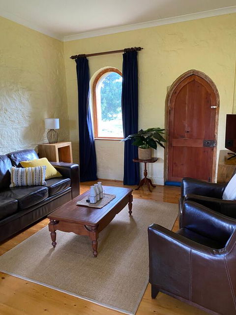 Ravenswood Homestead - Accommodation Mermaid Beach 1
