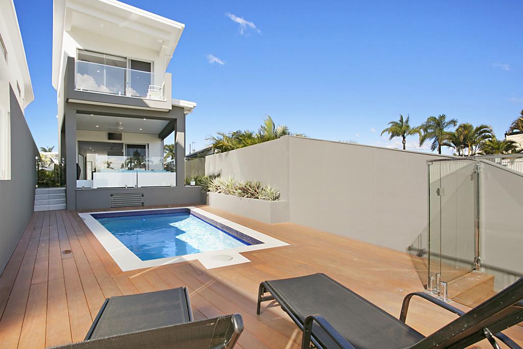 Bundall QLD Accommodation Mermaid Beach