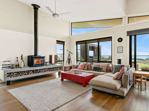 Remo Resort - Accommodation Mermaid Beach 2