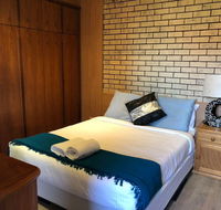 Retro 1bedroom Studio Close to airportCBD - Accommodation Mermaid Beach