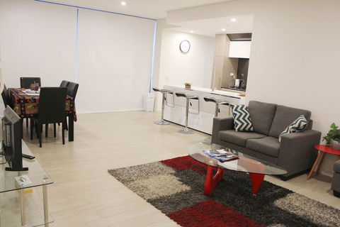 Riverside Apartment Next To Sydney Olympic Park - Accommodation Mermaid Beach 3