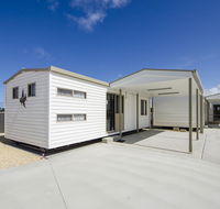 Rocks Retreat Cabin - Seal - Accommodation Mermaid Beach