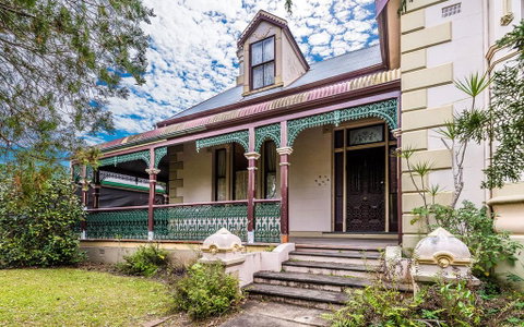 Rosslyn - Accommodation Mermaid Beach 2