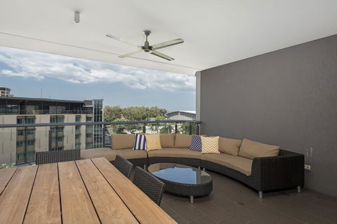 Saltwater Suites - 1,2 & 3 Bed Waterfront Apartments - Accommodation Mermaid Beach 3