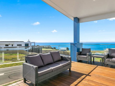 San Freemo - Accommodation Mermaid Beach 0
