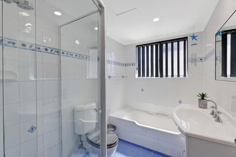 Sandhurst 5 - Accommodation Mermaid Beach 3