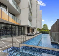 Sandy Hill Apartment by Ready Set Host - Accommodation Mermaid Beach