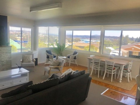 Scarlets By The Sea - Accommodation Mermaid Beach 1