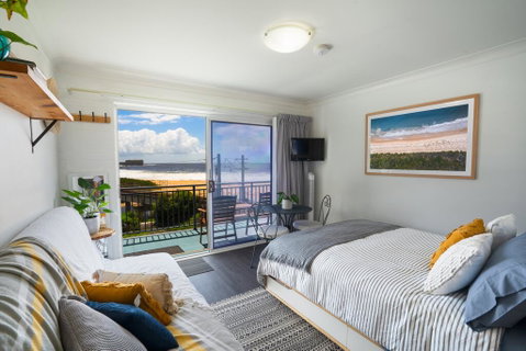 Sea Breeze Studio - Accommodation Mermaid Beach 0