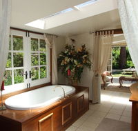 Shakespeare's Wilderness Chalet - Accommodation Mermaid Beach