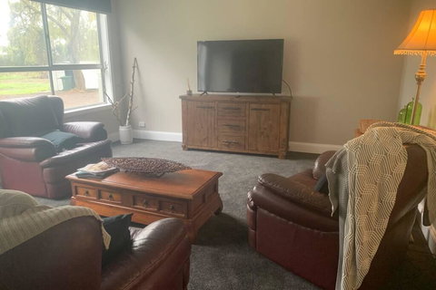 Skibo Cottage - Accommodation Mermaid Beach 3