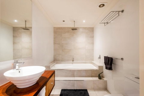 Sky Quay 6 - Accommodation Mermaid Beach 1